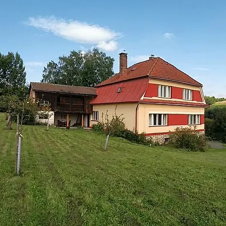 Familiehuis Fuchs Horni Branna Exterior photo